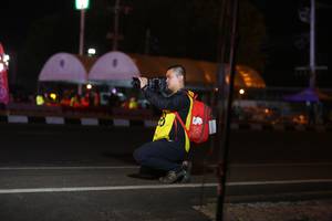 BIB: 
                            <button type="button" onclick="openModal(23041231)" class="btn btn-primary btn-sm float-right btn-popup" data-toggle="modal" data-target=".modal-high-quality">
                        <i class="fas fa-shopping-cart"></i> Add to Cart
                    </button>
                                            <button type="button" onclick="isThisMe(23041231, true)" class="btn btn-success btn-sm float-right btn-popup btn-isme hidden" data-toggle="tooltip" data-placement="bottom" title="นี่คือรูปของคุณใช่ไหม คลิกที่นี่เพื่อเอาเข้าอัลบั้ม">
                        <i class="fas fa-plus"></i> Add to album
                    </button>
                    <button type="button" onclick="isThisMe(23041231, false)" class="btn btn-warning btn-sm float-right btn-popup btn-isnotme hidden">
                        <i class="fas fa-ban"></i> Remove from album
                    </button>